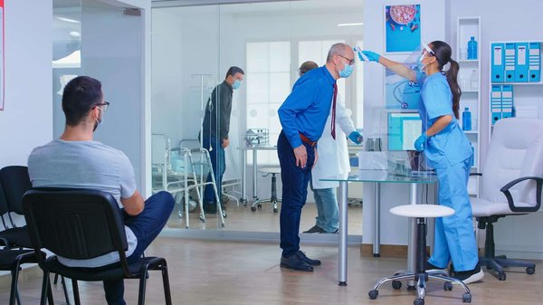 Quelle est la responsabilité sociale des cliniques privées ?