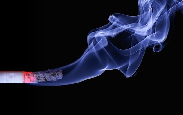 Quel est l'impact de la hausse du prix du tabac sur les fumeurs ?